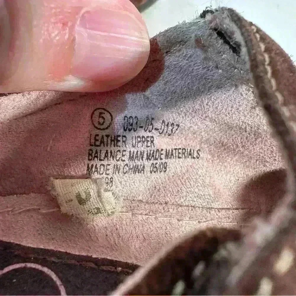 GENUINE KIDS FROM OSHKOSH GIRL SHOES 5 BROWN SUEDE MARY JANES W/FLOWERS